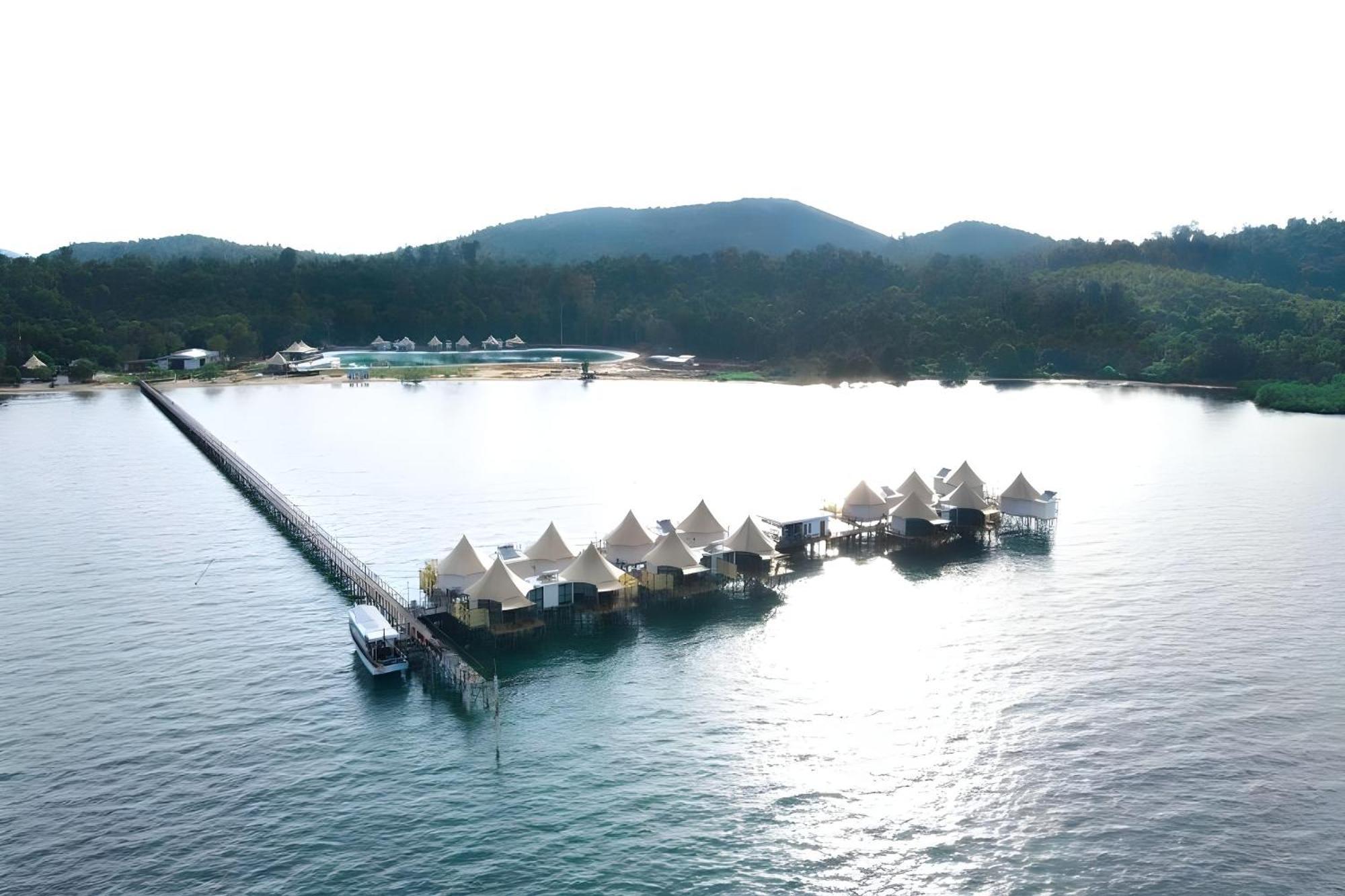 Galang Island Kiki Beach Resort, Batam מראה חיצוני תמונה